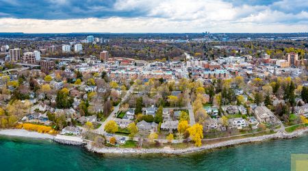 Luxury Neighborhoods - Real Estate Agent in Oakville